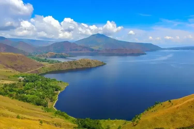 lake toba